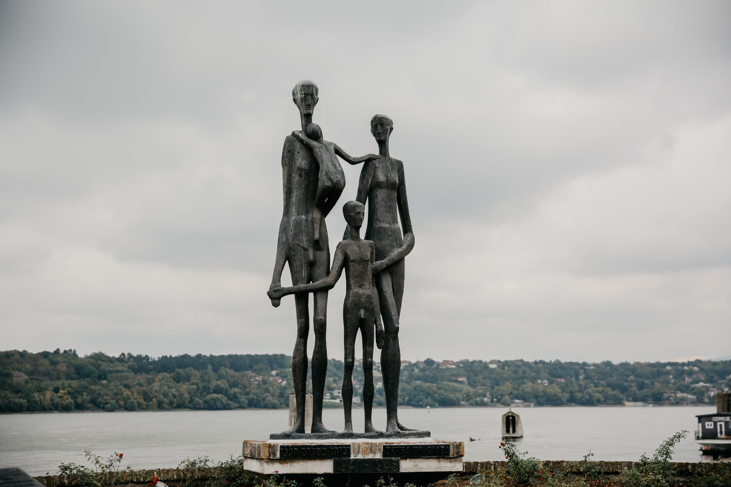 spomenik žrtvama racije Novi Sad